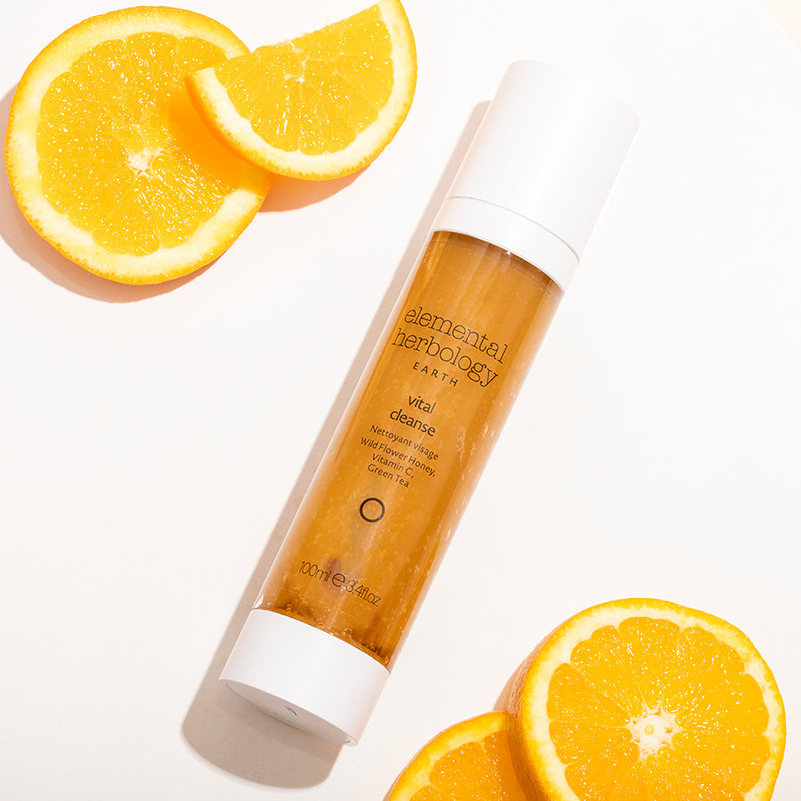 This daily Vitamin C and Honey gel facial cleanser purifies and revitalizes the skin